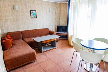 Фото номера Апартаменты с 1 спальней и видом на море Апарт-отели Favorit Aparthotel г. Солнечный Берег 16