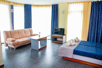 Фото номера Номер-студио с видом на море Апарт-отели Favorit Aparthotel г. Солнечный Берег 5