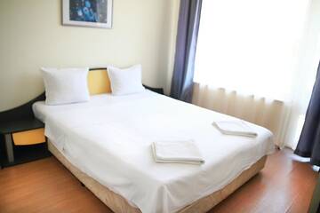 Фото номера Апартаменты с 2 спальнями и видом на море Апарт-отели Favorit Aparthotel г. Солнечный Берег 2