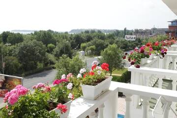 Фото номера Двухместный номер с 1 кроватью или 2 отдельными кроватями и балконом Отель Hotel Zaara г. Солнечный Берег 19