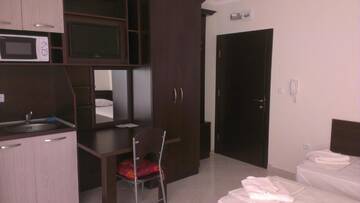 Фото номера Номер-студио (для 4 взрослых) с балконом Апарт-отели Bahami Residence г. Солнечный Берег 7