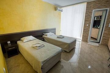 Фото номера Номер-студио (для 4 взрослых) с балконом Апарт-отели Bahami Residence г. Солнечный Берег 8