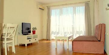 Фото номера Апартаменты с 1 спальней Апарт-отели Flores Park г. Солнечный Берег 9